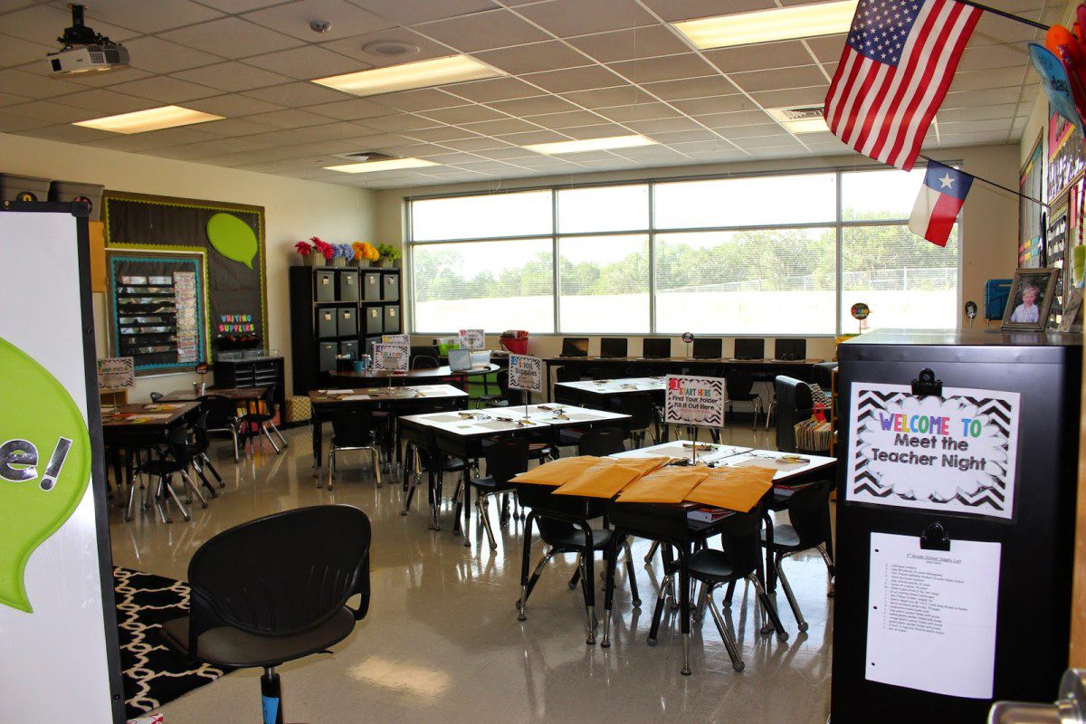 http://www.tunstallsteachingtidbits.com/2013/08/ready-or-notmeet-teacher.html