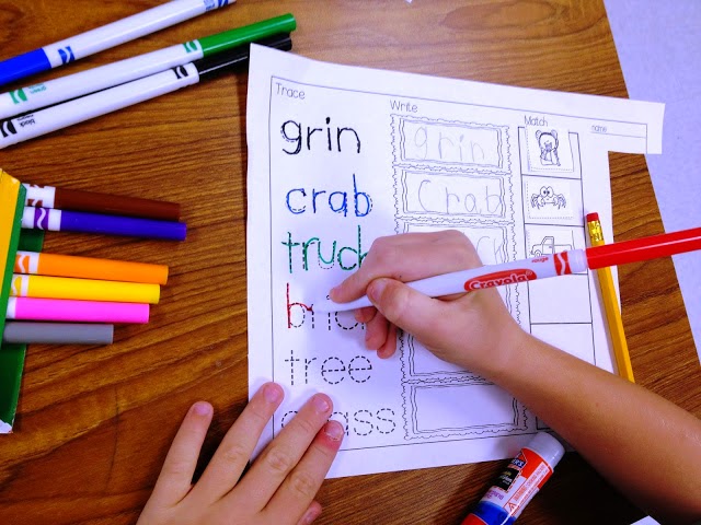https://www.teacherspayteachers.com/Product/R-Blends-5-Interactive-Activities-958939