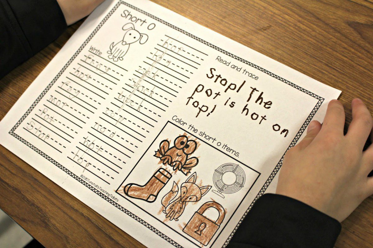 https://www.teacherspayteachers.com/Product/Phonics-Word-Sort-Recording-Forms-1759117